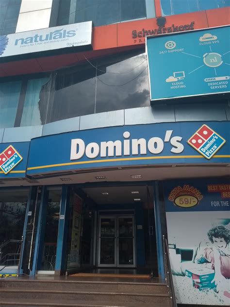 domino's near me phone number